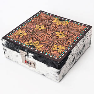 Caja de piel con pelo natural y tapa con grabado floral, cierre de caja, hecha a mano, de piel de vacuno, para guardar objetos, para viaje, para joyas y regalos - Product Image 3