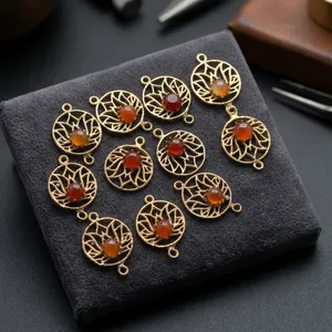 Pendentif en laiton avec cornaline naturelle, composant de bijouterie en filigrane floral, vente en gros - Product Image 6
