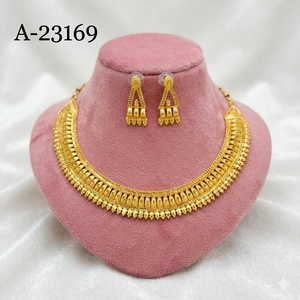 MOLL JEWELLERS ชุดเครื่องประดับเลียนแบบชุบทอง 24K ที่ได้รับการรับรอง ชุดเครื่องประดับอินเทรนด์สำหรับผู้หญิง สร้อยคอ ต่างหู โลหะผสมสังกะสี สำหรับงานแต่งงานและวันครบรอบ - Product Image 2