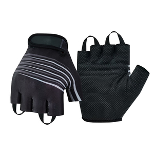 Hot Sale Short Finger Breathable Anti <b>slip</b> Gel Padded Cycling Gloves Outdoor Comfortable Short Handed Cycling Gloves - Product Image 1