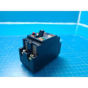 Interruptor Diferencial Fuji EG32F 20A Usado Como Está, Piezas de Equipos Semiconductores de Época - Product Image 2