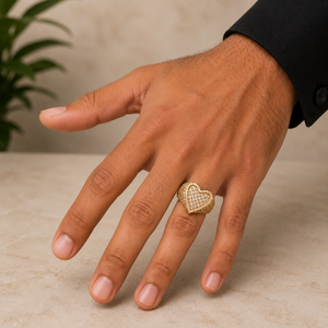 Bague Moissanite en forme de cœur plaquée or jaune, sertie de diamants taille baguette, bijou statement pour homme - Product Image 5