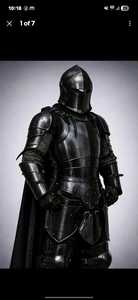 Armure complète de chevalier médiéval noire artisanale avec casque et cape |   Costume d'armure gothique portable pour cosplay et reconstitution historique - Product Image 2
