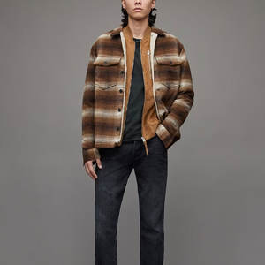 Chaqueta de Gamuza Premium para Hombre, Diseñada para el Hombre Moderno, Chaqueta de Gamuza Audaz para Hombre - Product Image 4