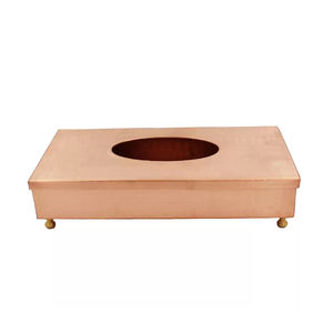 Boîte à mouchoirs suspendue portable en cuivre, motif floral audacieux, faite à la main, moderne - Product Image 3