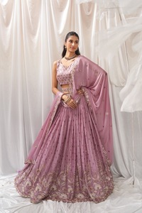 Ensemble Lehenga indien pakistanais brodé violet avec col en V et dupatta en tulle pour fêtes et mariages - Product Image 6