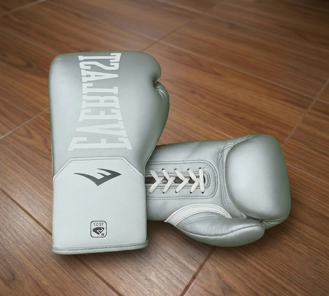 เทา - ขาว