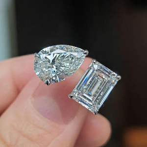 Bague de fiançailles en or blanc 10K massif avec halo caché en CZ taille émeraude et taille poire, double pierre solitaire, cadeau pour elle - Product Image 2