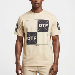 Camiseta Beige para Hombre, Corte Cuadrado, Estampado DTF, Diseño Geométrico, Estilo Casual Urbano - Product Image 2