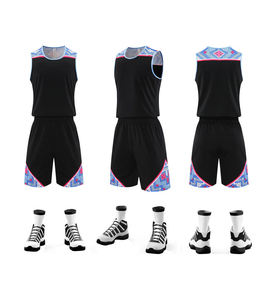 Conjunto de Uniforme de Baloncesto Sublimado Personalizado, Jersey sin Mangas con Estampado Geométrico Negro, Pantalones Cortos, Corte Atlético Unisex, 100% Poliéster - Product Image 1