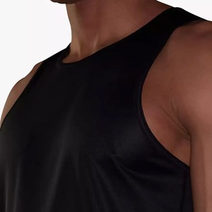 เสื้อกล้ามถักสีดำสำหรับผู้ชาย คอกลม แขนกุด สปอร์ต แห้งเร็ว ผลิตจากโพลีเอสเตอร์ เหมาะสำหรับวิ่ง - Product Image 1