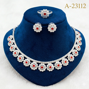 Juego de Joyas Clásicas de Flores Chapadas en Oro con Collar, Aretes y Anillo de Circonita Roja para Mujer, Boda A-23111 - Product Image 2