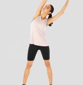 Débardeur de sport pour femme à col rond avec logo personnalisé sur le devant - Vêtement de sport respirant à séchage rapide pour la salle de sport et la course à pied - Product Image 6