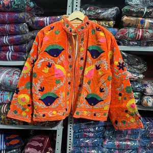 เสื้อโค้ทกำมะหยี่ปักลายดอกไม้ คอจีน แขนยาว ไซส์ใหญ่ เสื้อคลุมผู้หญิง ฤดูใบไม้ร่วง สไตล์ลำลอง - Product Image 6