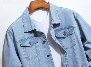 Veste en jean pour homme avec logo personnalisé, de haute qualité, nouveau modèle, délavée, col montant et capuche en polaire, grande taille - Product Image 3