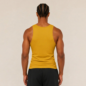 Débardeur de sport pour homme avec une construction confortable et une technologie de contrôle de l'humidité pour les entraînements - Product Image 2