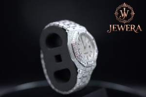 Reloj de Lujo de Acero Inoxidable Plateado Más Vendido con Incrustaciones de Diamantes Mossinate, Ideal para Quienes Aprecian la Fina Artesanía - Product Image 2