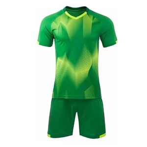 Uniforme de Fútbol Personalizado 100% Poliéster, Camiseta y Pantalones Cortos, Venta en Línea, El Mejor Uniforme de Fútbol Hecho en Pakistán - Product Image 1