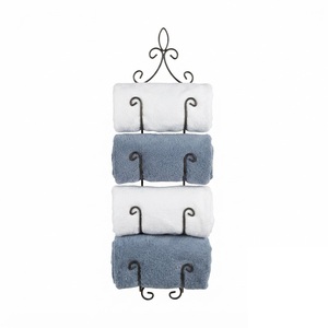 Toallero de pared de hierro forjado negro mate de 3 niveles, organizador de almacenamiento de metal industrial para baño, spa y salón, resistente al óxido. - Product Image 4