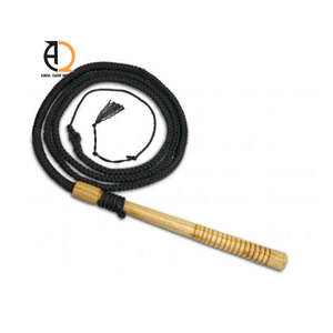 Fouet de boucher long en cuir tressé - Product Image 2