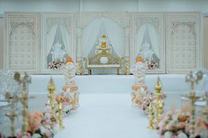 Decoración de Escenario para Bodas en Interiores con Temática de Pilares Romanos, Material de Plástico Reforzado con Fibra, en Tendencia - Product Image 5