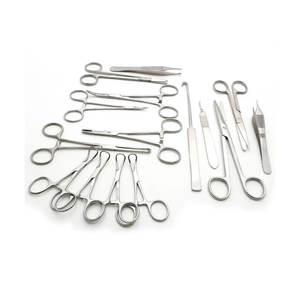 Chirurgie vétérinaire professionnelle : procédure de stérilisation avec porte-aiguille Olsen Hegar pour un contrôle précis des instruments de suture - Product Image 1