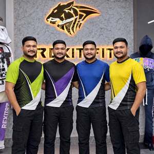 Ensemble uniforme de rugby pour hommes, maillot de sport à manches courtes et short, tissu durable et respirant pour l'entraînement en équipe et les matchs de tournoi - Product Image 3