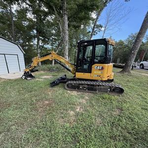 Miniexcavadora Cat 302.7 CR de 3 Toneladas, Excavadora Hidráulica Potente, Ideal para Contratistas y Paisajistas, Venta al Por Mayor - Product Image 3