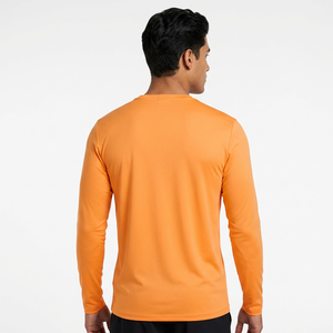 T-shirt de sport personnalisé à manches longues pour homme, col rond, orange clair uni, séchage rapide, performance athlétique - Product Image 4