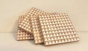 Juego de posavasos redondos de madera de mango con rayas de resina y diseño de alambre metálico, tapetes y almohadillas, posavasos para bebidas al mejor precio - Product Image 4