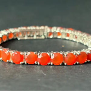 สร้อยข้อมือคาร์เนเลียนเงินแท้ 925 พลอยสีแดงธรรมชาติทำด้วยมือดีไซน์ทรงกลมเครื่องประดับของขวัญสำหรับผู้หญิง - Product Image 1