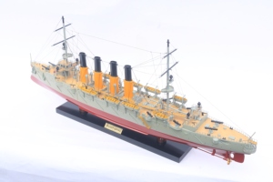 Modèle de bateau russe en bois fait main - Décoration artisanale à l'échelle militaire de la marine impériale, croiseur Varyag - Product Image 4
