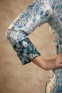 Conjunto Coordinado Premium de Satén Modal con Estampado Digital Tradicional para Mujer con Chaqueta Elegante y Pantalones de Crepé - Ideal para Bodas y Diwali - Product Image 3