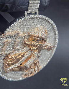 Pendentif personnalisé en diamant avec personnage de dessin animé, médaillon rond glacé, bijou tendance hip-hop - Product Image 5