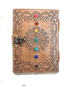 Journal en cuir le plus vendu avec incrustation de lapis-lazuli et design en relief floral pour cadeau d'affaires - Product Image 6