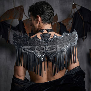 ชุดปีกค้างคาวประดับกลิตเตอร์พร้อมพู่หนังสีดำ แต่งเลื่อมแบบผูกเชือก สำหรับงานเทศกาลสไตล์โกธิค - Product Image 4