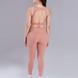 Conjunto de Yoga para Mujer de 2 Piezas, Ropa Deportiva Ecológica, Sujetador Deportivo con Tirantes Ajustables y Cuello en V, Leggings de Cintura Alta, Proveedor Mayorista - Product Image 5
