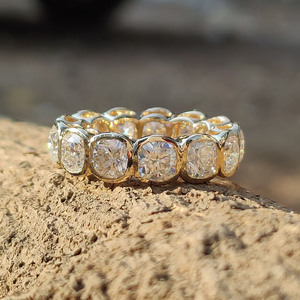 Anillo de Boda Minimalista con Corte Cojín, Geométrico, Plata de Ley 925, Chapado en Oro, Engaste de Bisel, Moissanita, para Mujer/Unisex - Product Image 1