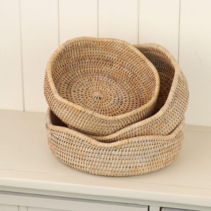 Panier de rangement rond en rotin naturel écologique Artex Green Earth, fait main, à bords festonnés, multifonctionnel, moderne, fabriqué au Vietnam - Product Image 1