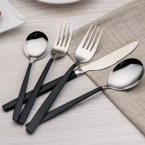 Ensemble de couverts en acier inoxydable poli, vaisselle de haute qualité pour restaurants et complexes hôteliers - Product Image 4
