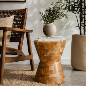 Table d'appoint en racine de teck artisanale ARTERRA Premium - Motif grain naturel rustique, mobilier de maison écologique et durable - Product Image 3
