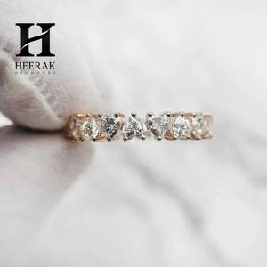 Anillo de Diamantes en Forma de Corazón, Banda de Eternidad Completa, Oro de 18K, Múltiples Piedras, Anillo de Novia Apilable con Garras Compartidas - Product Image 2