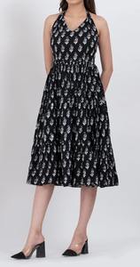 Vestido Maxi de Algodón Negro con Estampado Floral y Cuello Halter para Mujer, de Primera Calidad, Transpirable y Ligero, Disponible para la Venta - Product Image 5