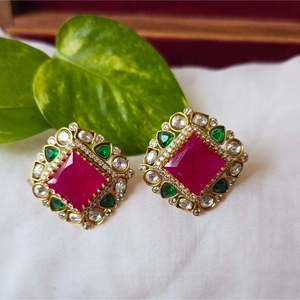 Vintage 14K Gold Plated Square Stud Earrings with Zircon and Pearl Oxidized Polish Finish Casual Style - Product Image 4