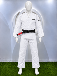 Kimono de karaté SHH blanc en coton pour adulte, coupe classique, respirant, avec ceinture noire et logo sur la manche gauche - Product Image 1