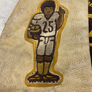 Chaqueta Varsity con Parches de Chenilla Bordados Personalizados, Cuello Alto, Cierre de Cremallera, Diseño Universitario, Estilo Béisbol - Product Image 3