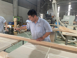 Traditional White Oak Baserail 4200mm Length 41mm Groove Anti-Skid FSC Certified from EFS Factory with 1 Year Warranty - Product Image 5