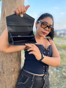 กระเป๋าคลัทช์แบบใหม่สำหรับผู้หญิงกระเป๋าคลัทช์แกะสลักด้วยมือมีสไตล์ตะวันตกกระเป๋าสตางค์ขนสัตว์หนังวัวใช้งานได้หลากหลาย - Product Image 3