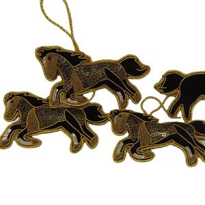 Decoraciones de Lujo para Navidad, Adornos Colgantes Decorativos, Decoraciones de Lujo para Árboles de Navidad, Caballo Corriendo Bordado a Mano - Product Image 1
