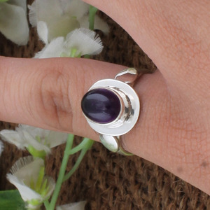 Bague vintage en argent sterling 925 avec cabochon d'améthyste, pierre ovale violet foncé, style romantique, bijoux antiques pour femmes - Product Image 5